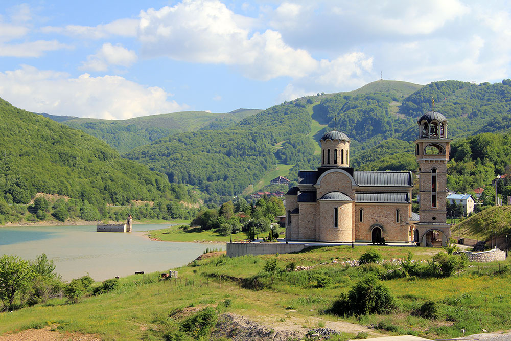 mavrovo-church-01